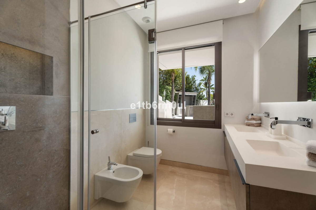 Photo 41 Detached Villa La Quinta, Costa del Sol, Málaga – R5062792