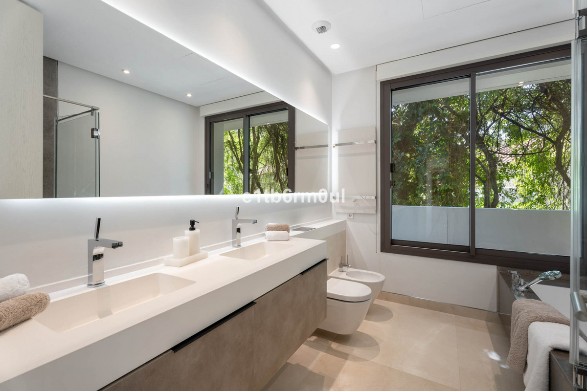 Photo 51 Detached Villa La Quinta, Costa del Sol, Málaga – R5062792