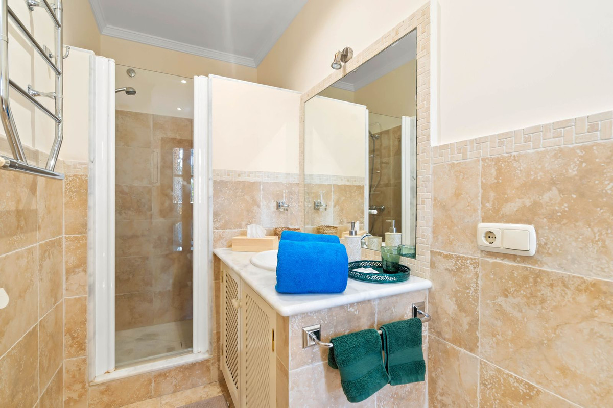 Photo 19 Detached Villa Benahavís, Costa del Sol, Málaga – R4829236