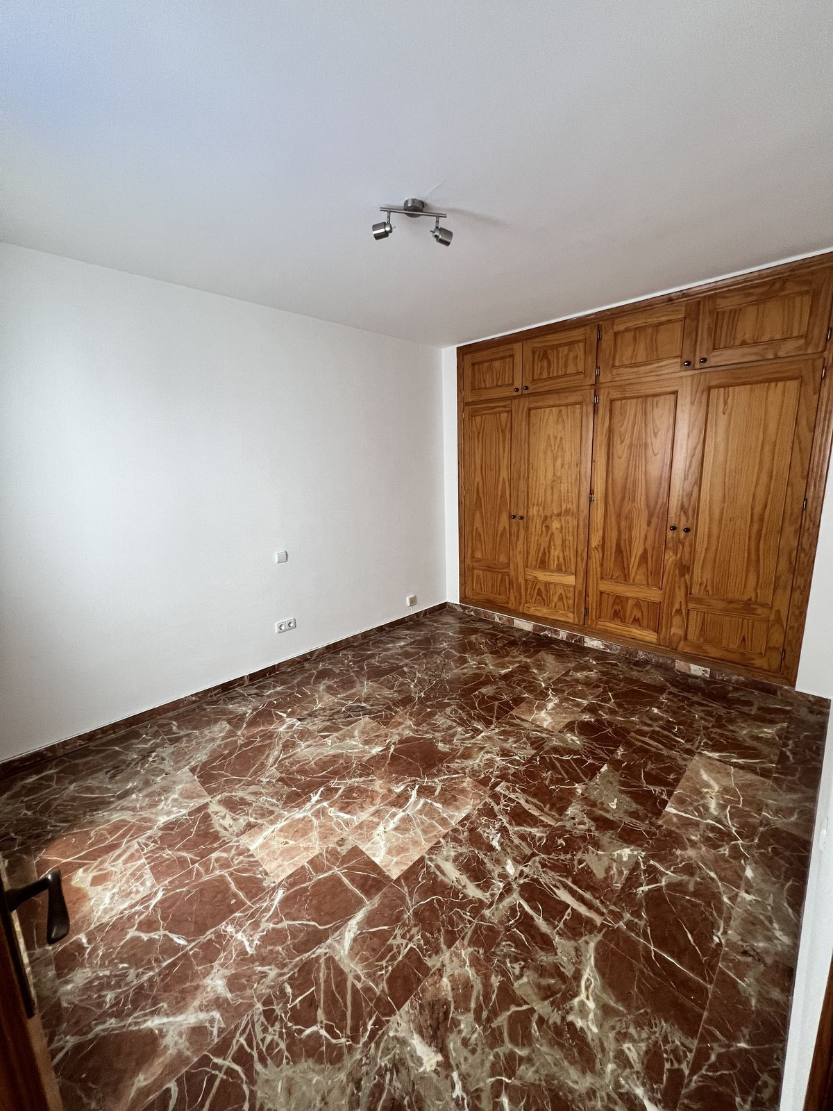 Photo 10 Middle Floor Apartment San Pedro de Alcántara, Costa del Sol, Málaga – R5058640