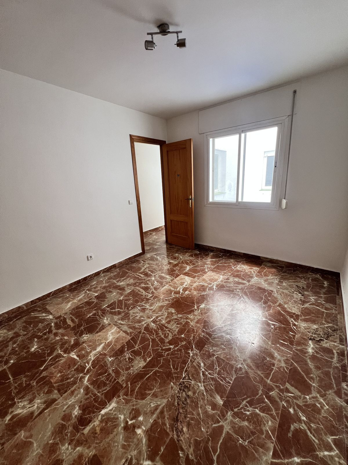 Photo 11 Middle Floor Apartment San Pedro de Alcántara, Costa del Sol, Málaga – R5058640