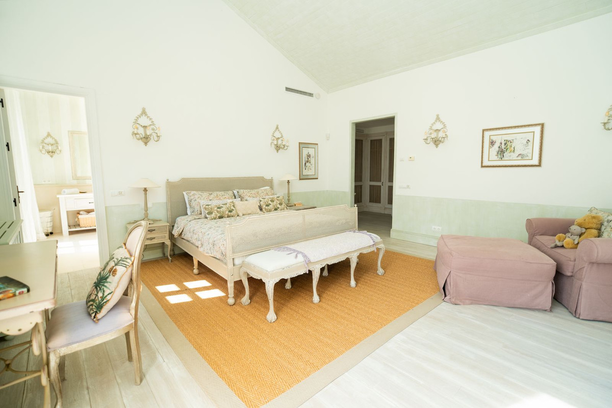 Photo 21 Detached Villa El Madroñal, Costa del Sol, Málaga – R5069785
