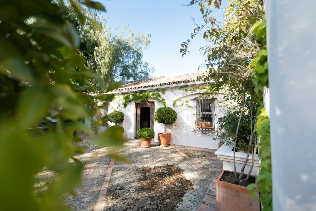 Photo 57 Detached Villa El Madroñal, Costa del Sol, Málaga – R5069785