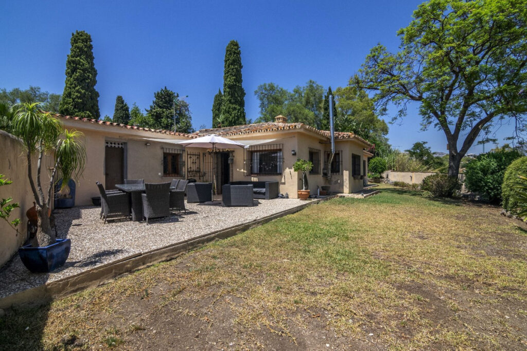 Photo 1 Detached Villa Benahavís, Costa del Sol, Málaga – R4943224