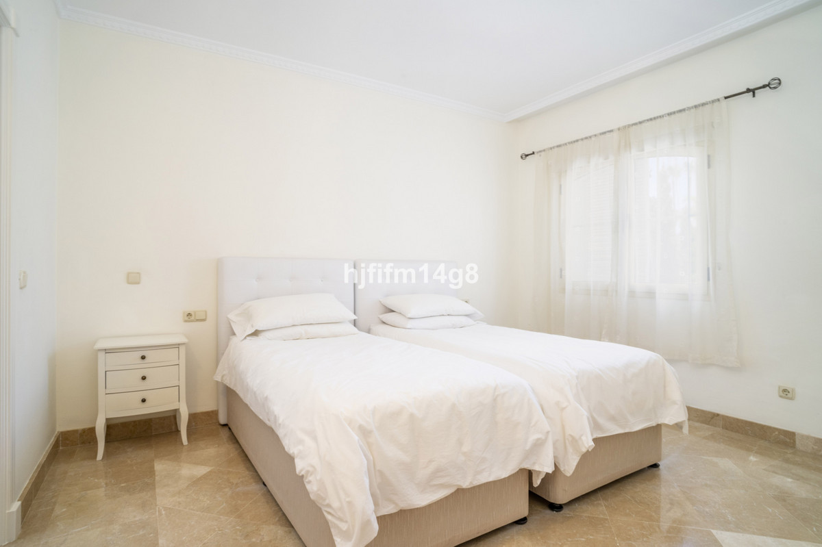 Photo 17 Townhouse Nueva Andalucía, Costa del Sol, Málaga – R5080336