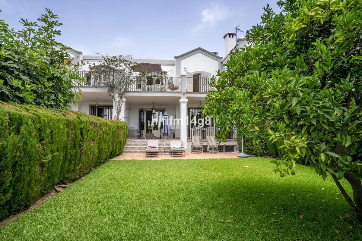 Photo 30 Townhouse Nueva Andalucía, Costa del Sol, Málaga – R5080336