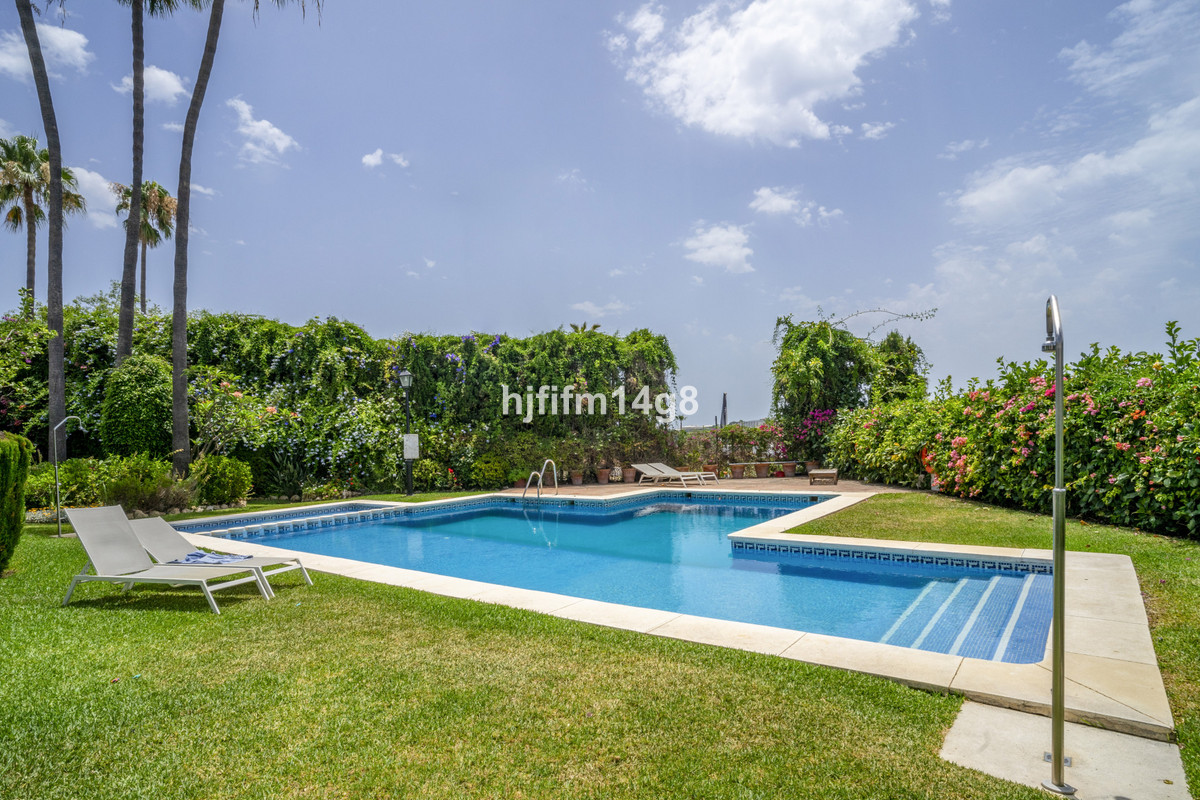 Photo 37 Townhouse Nueva Andalucía, Costa del Sol, Málaga – R5080336