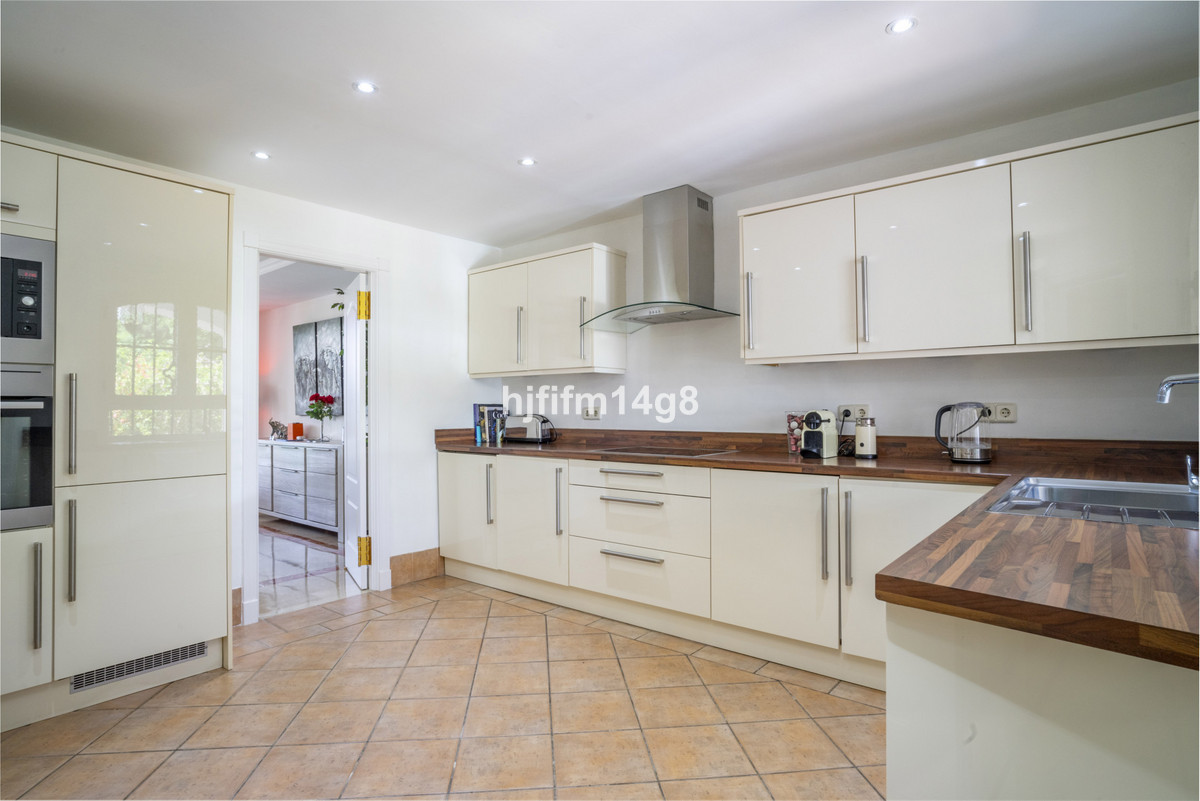 Photo 8 Townhouse Nueva Andalucía, Costa del Sol, Málaga – R5080336