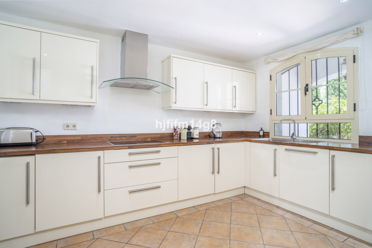 Photo 9 Townhouse Nueva Andalucía, Costa del Sol, Málaga – R5080336