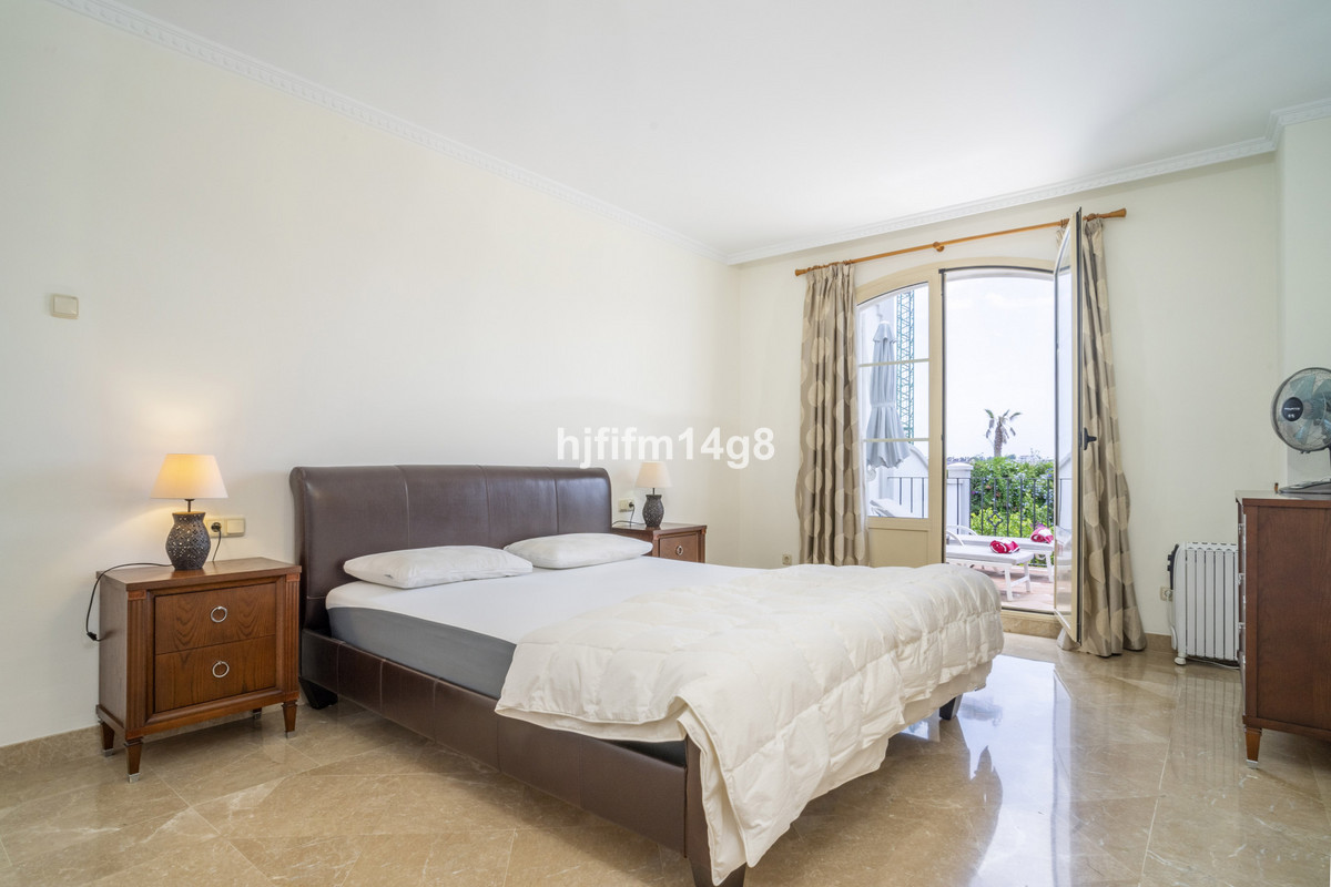 Photo 10 Townhouse Nueva Andalucía, Costa del Sol, Málaga – R5080336