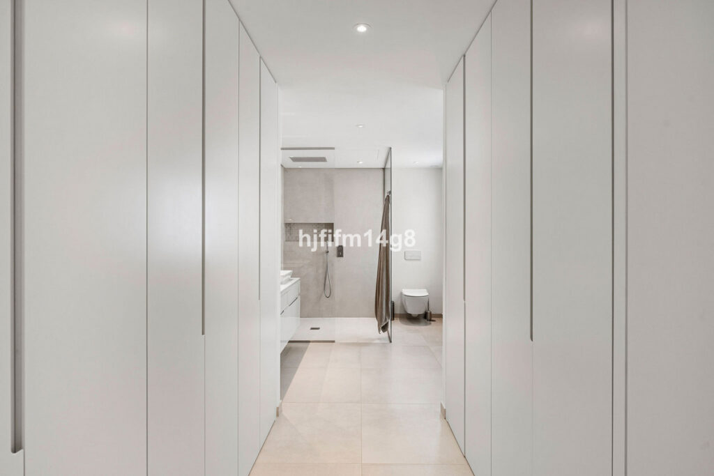 Photo 13 Middle Floor Apartment Nueva Andalucía, Costa del Sol, Málaga – R5061166