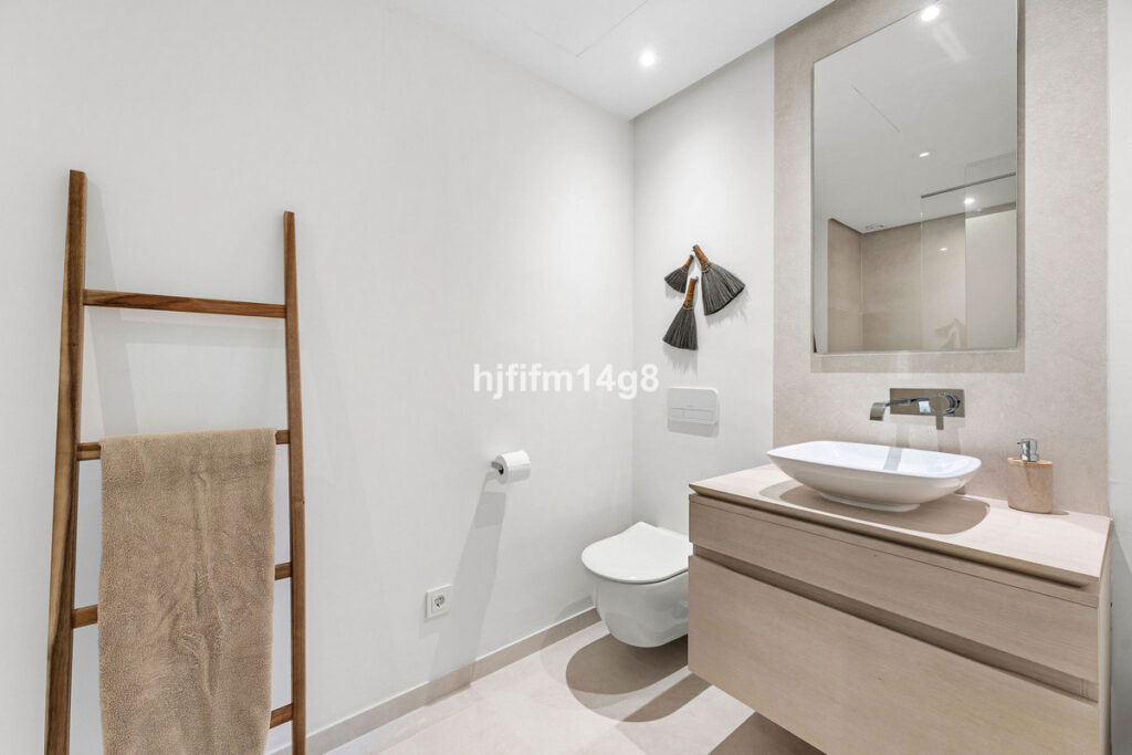 Photo 17 Middle Floor Apartment Nueva Andalucía, Costa del Sol, Málaga – R5061166