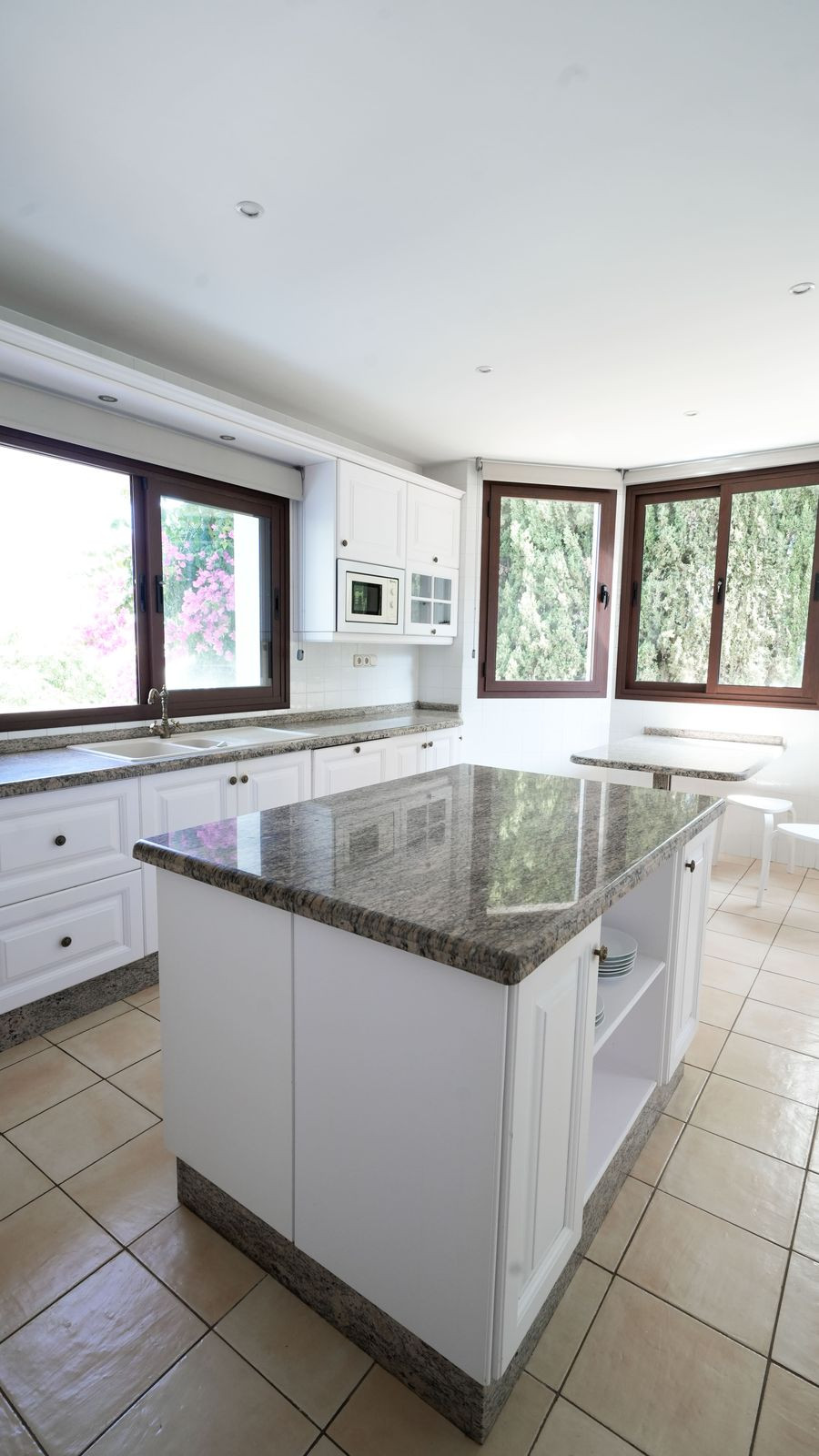 Photo 7 Detached Villa El Paraiso, Costa del Sol, Málaga – R5074183