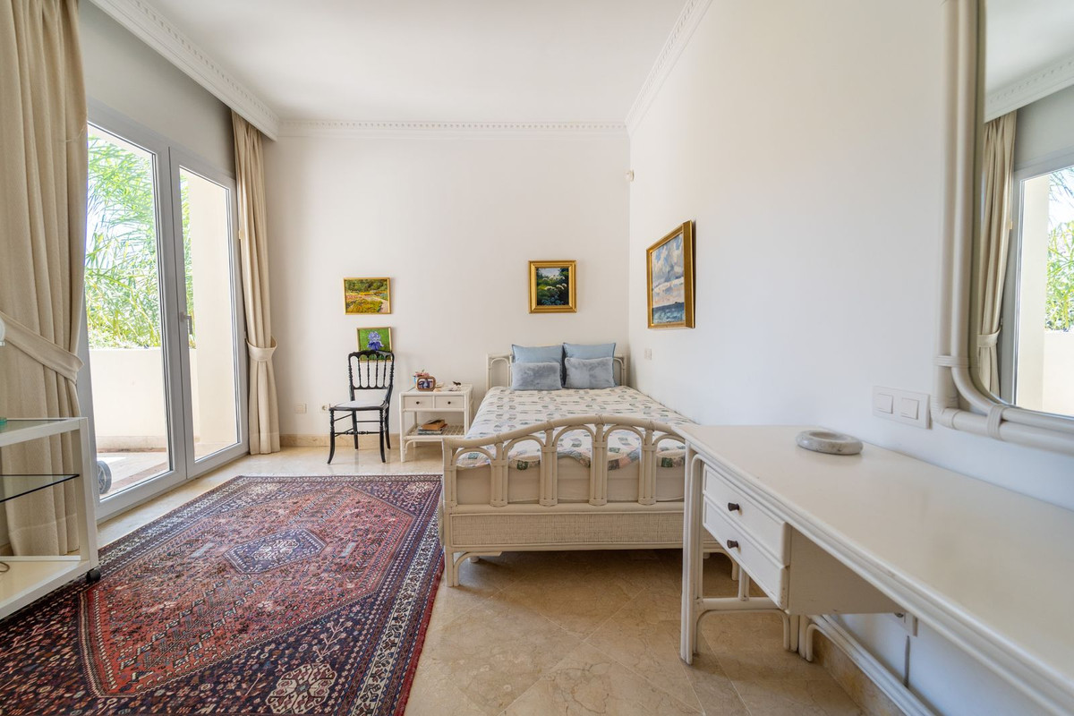 Photo 46 Middle Floor Apartment Nueva Andalucía, Costa del Sol, Málaga – R5078104