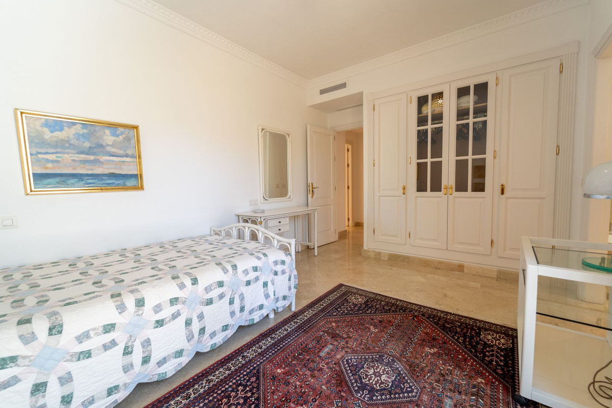 Photo 47 Middle Floor Apartment Nueva Andalucía, Costa del Sol, Málaga – R5078104
