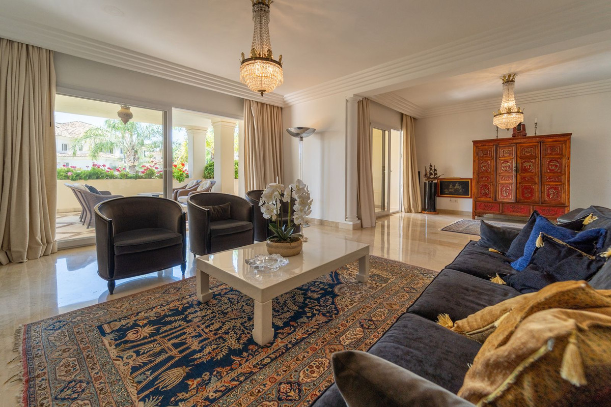 Photo 8 Middle Floor Apartment Nueva Andalucía, Costa del Sol, Málaga – R5078104