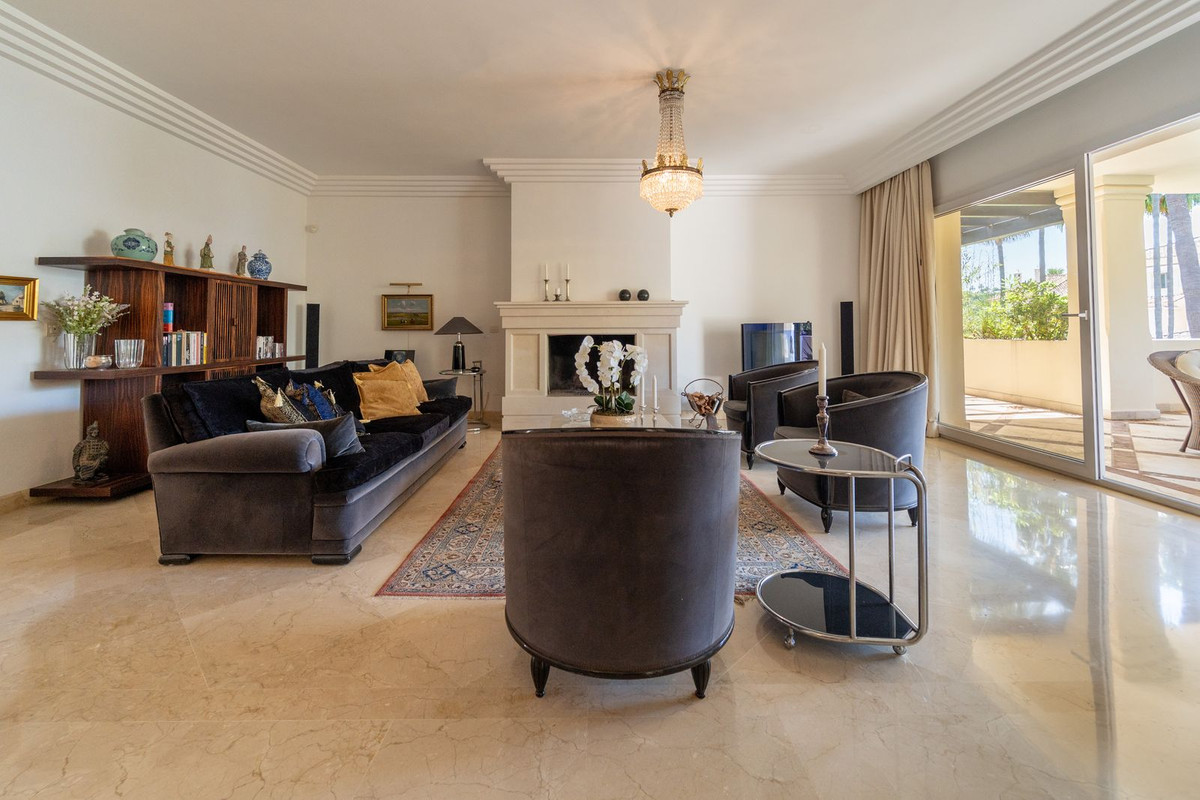 Photo 9 Middle Floor Apartment Nueva Andalucía, Costa del Sol, Málaga – R5078104