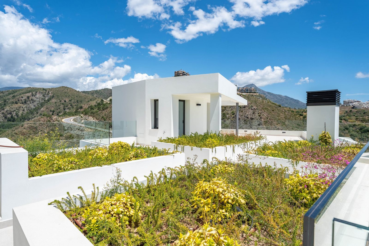 Photo 44 Detached Villa La Quinta, Costa del Sol, Málaga – R5046685
