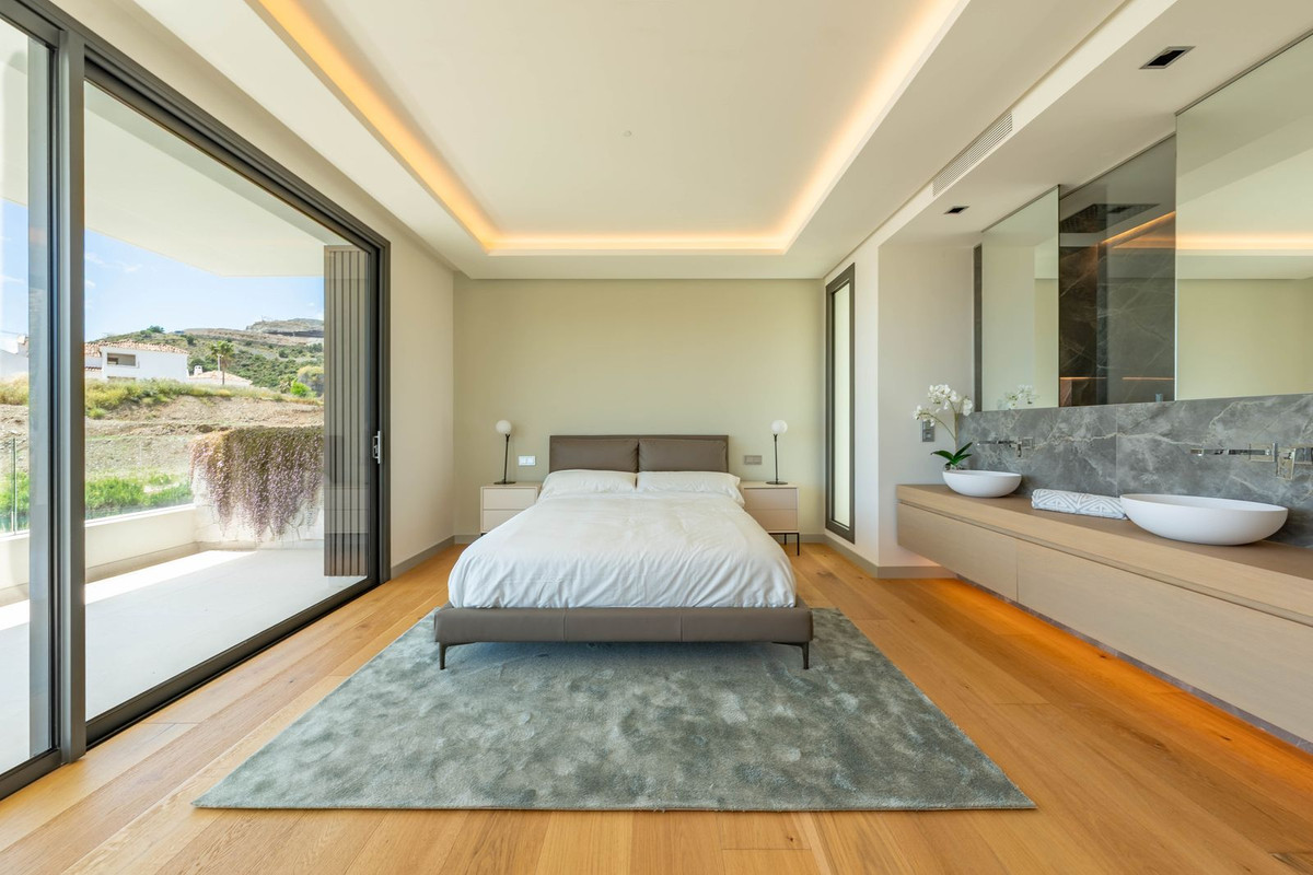Photo 49 Detached Villa La Quinta, Costa del Sol, Málaga – R5046685