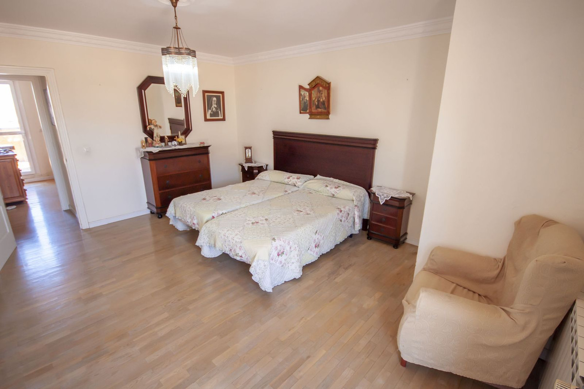 Photo 15 Top Floor Apartment Estepona, Costa del Sol, Málaga – R5073265