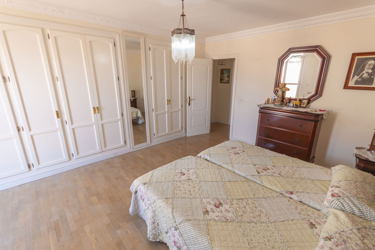 Photo 20 Top Floor Apartment Estepona, Costa del Sol, Málaga – R5073265
