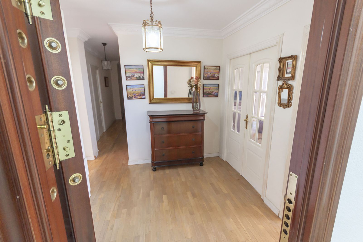 Photo 6 Top Floor Apartment Estepona, Costa del Sol, Málaga – R5073265