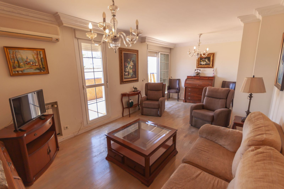 Photo 9 Top Floor Apartment Estepona, Costa del Sol, Málaga – R5073265