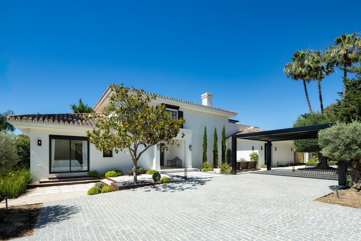 Photo 11 Detached Villa Nueva Andalucía, Costa del Sol, Málaga – R4896784