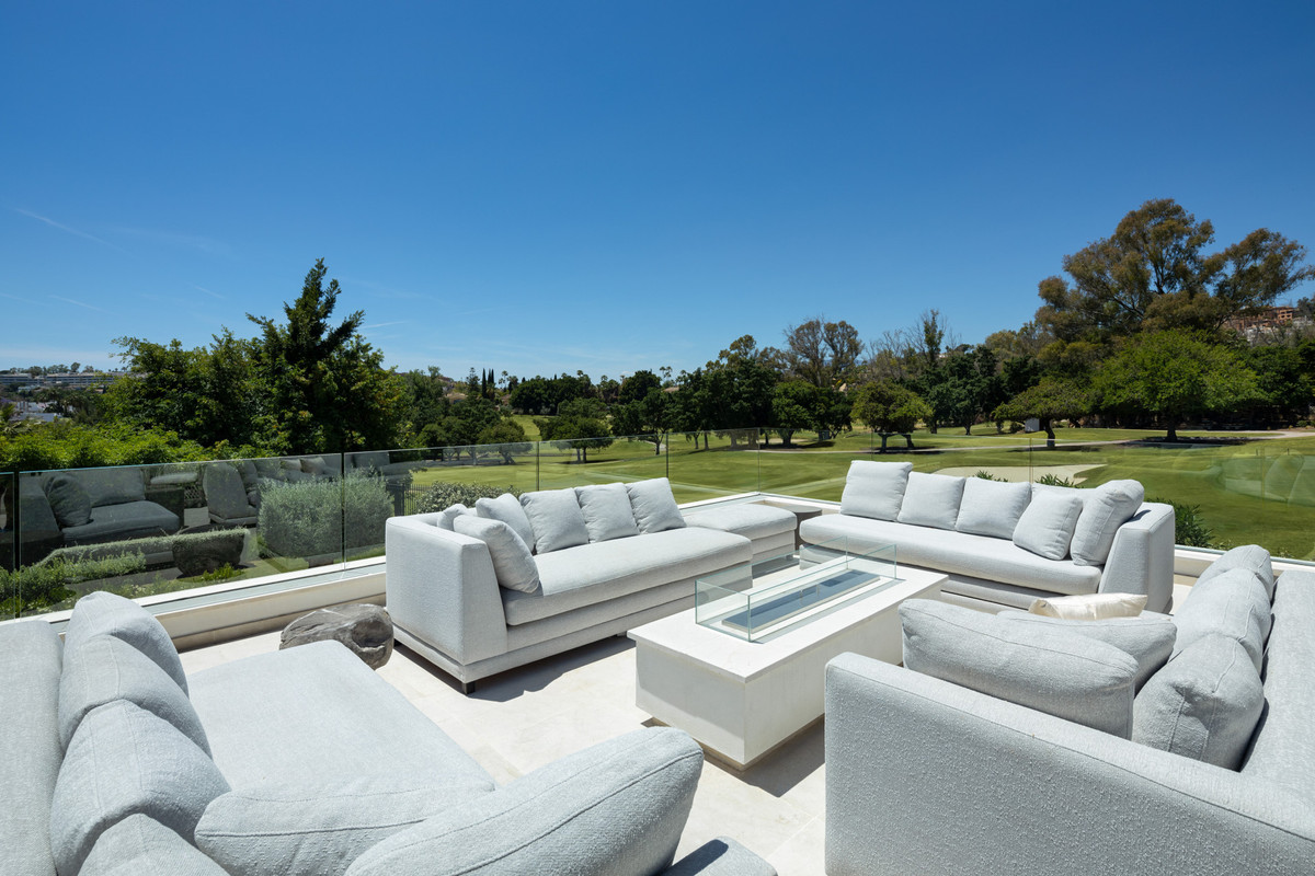 Photo 7 Detached Villa Nueva Andalucía, Costa del Sol, Málaga – R4896784