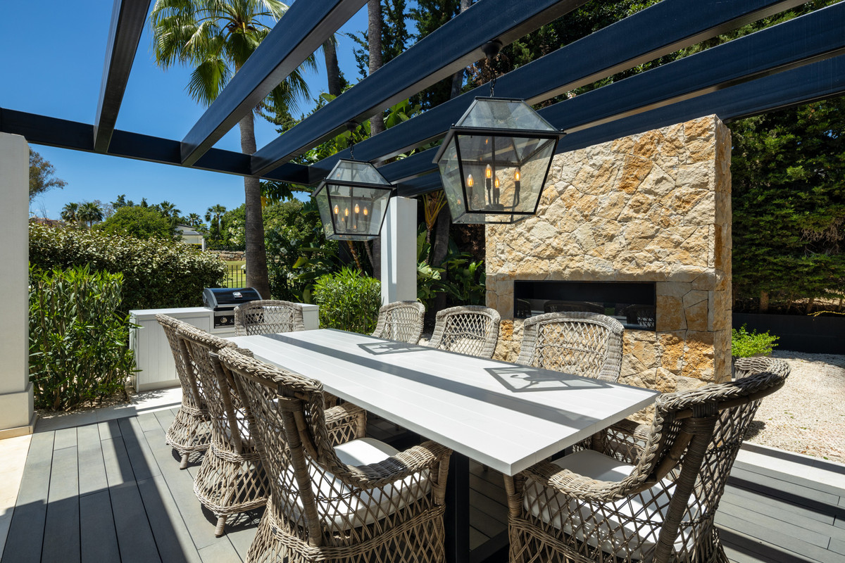 Photo 9 Detached Villa Nueva Andalucía, Costa del Sol, Málaga – R4896784