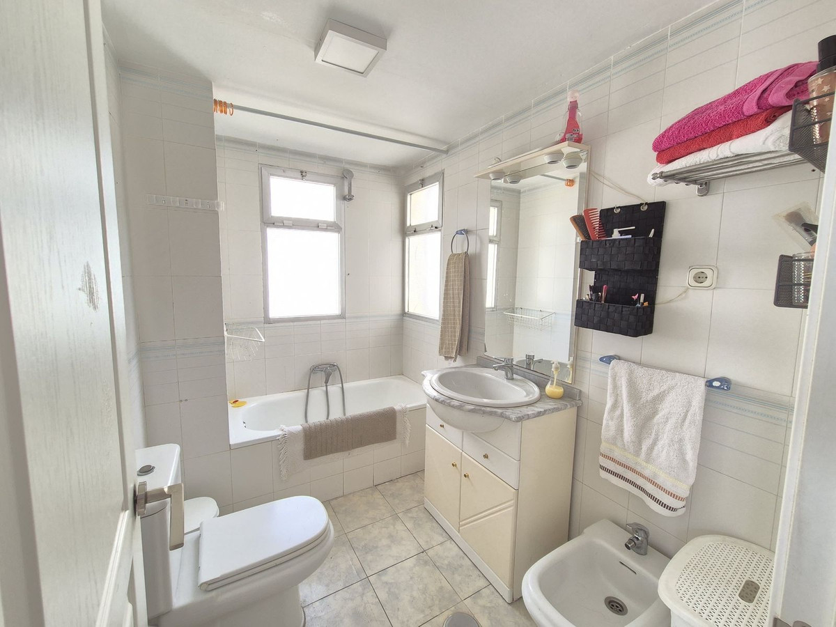 Photo 19 Top Floor Apartment Estepona, Costa del Sol, Málaga – R5079898