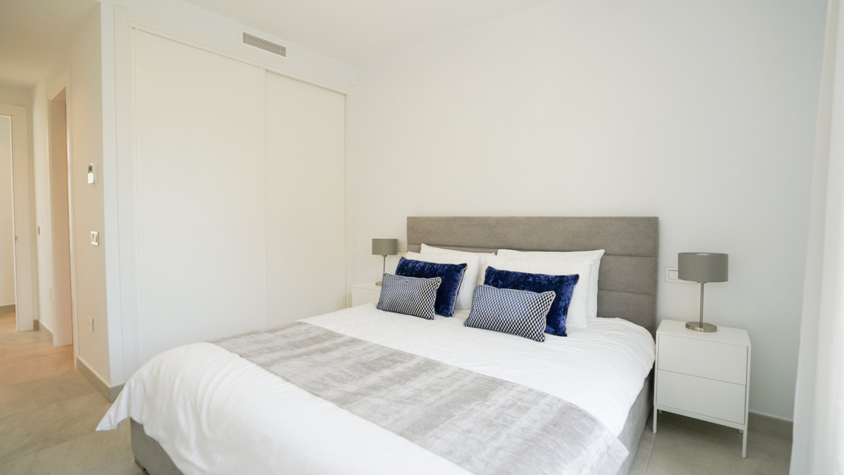 Photo 28 Detached Villa El Paraiso, Costa del Sol, Málaga – R5061181