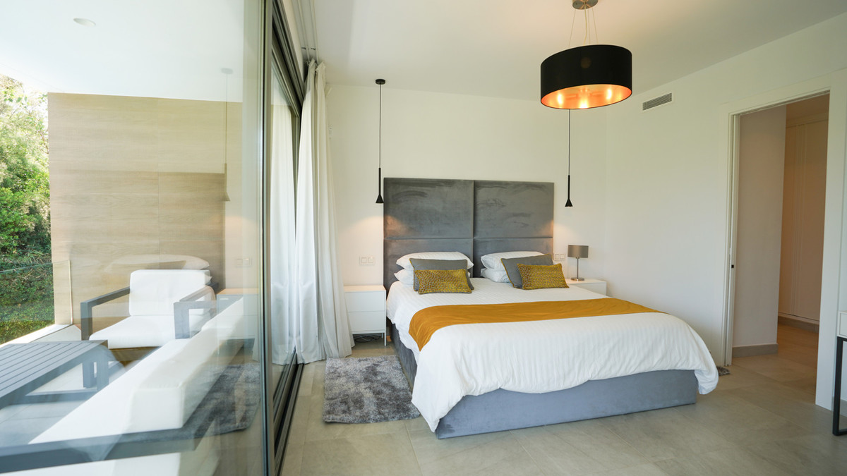 Photo 41 Detached Villa El Paraiso, Costa del Sol, Málaga – R5061181