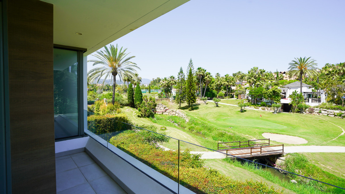 Photo 43 Detached Villa El Paraiso, Costa del Sol, Málaga – R5061181