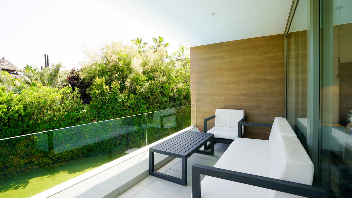 Photo 44 Detached Villa El Paraiso, Costa del Sol, Málaga – R5061181
