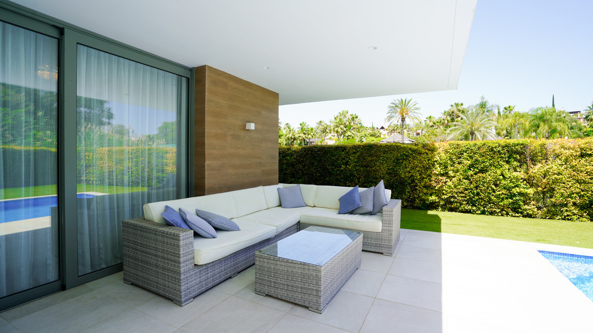 Photo 52 Detached Villa El Paraiso, Costa del Sol, Málaga – R5061181
