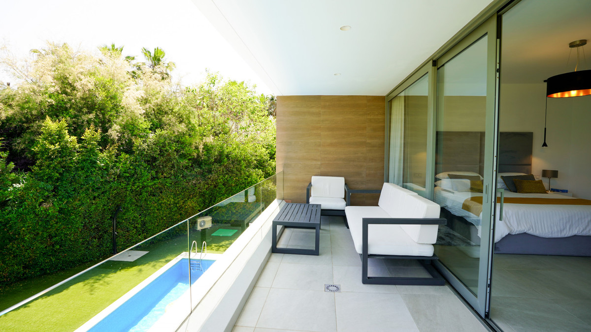 Photo 9 Detached Villa El Paraiso, Costa del Sol, Málaga – R5061181