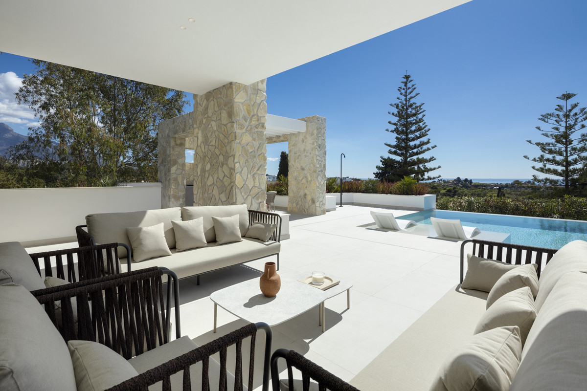 Photo 30 Detached Villa La Quinta, Costa del Sol, Málaga – R4993171