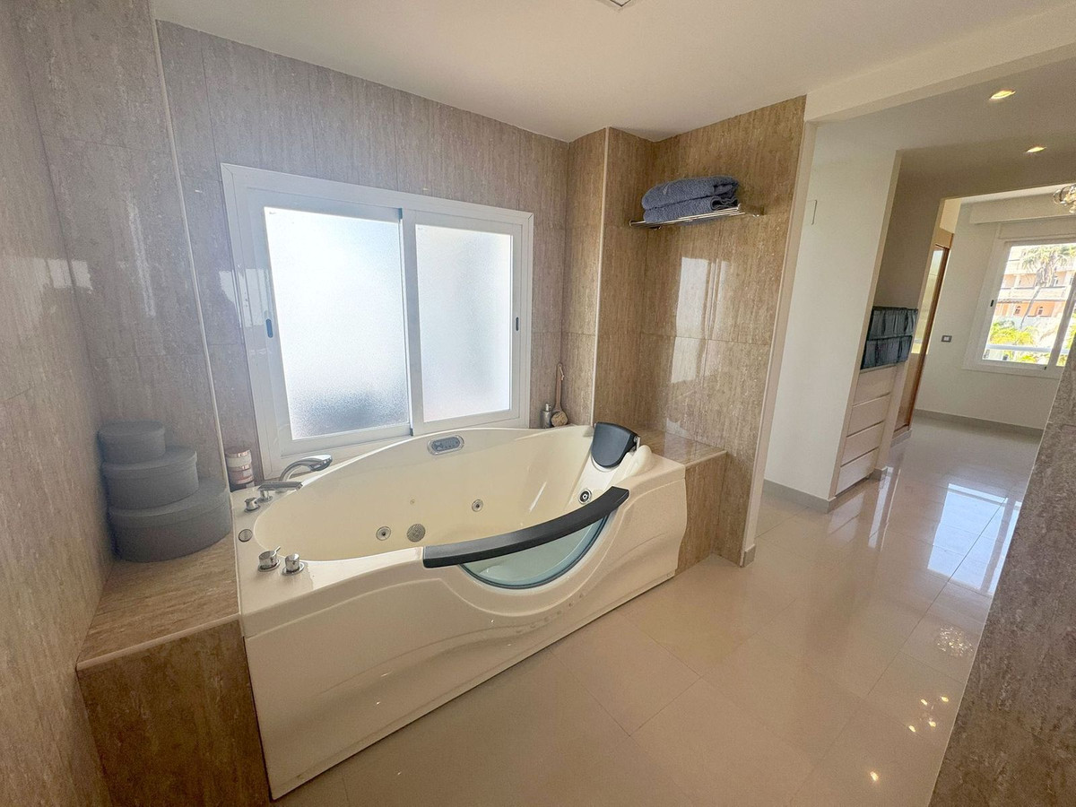 Photo 16 Penthouse Duplex New Golden Mile, Costa del Sol, Málaga – R5061568