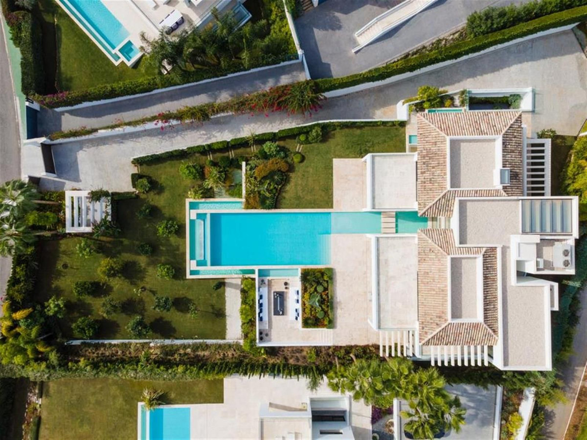 Photo 14 Detached Villa Nueva Andalucía, Costa del Sol, Málaga – R4414300