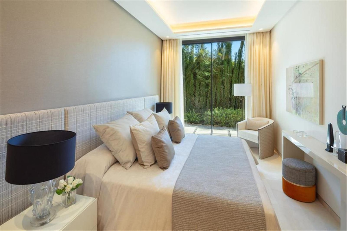 Photo 23 Detached Villa Nueva Andalucía, Costa del Sol, Málaga – R4414300