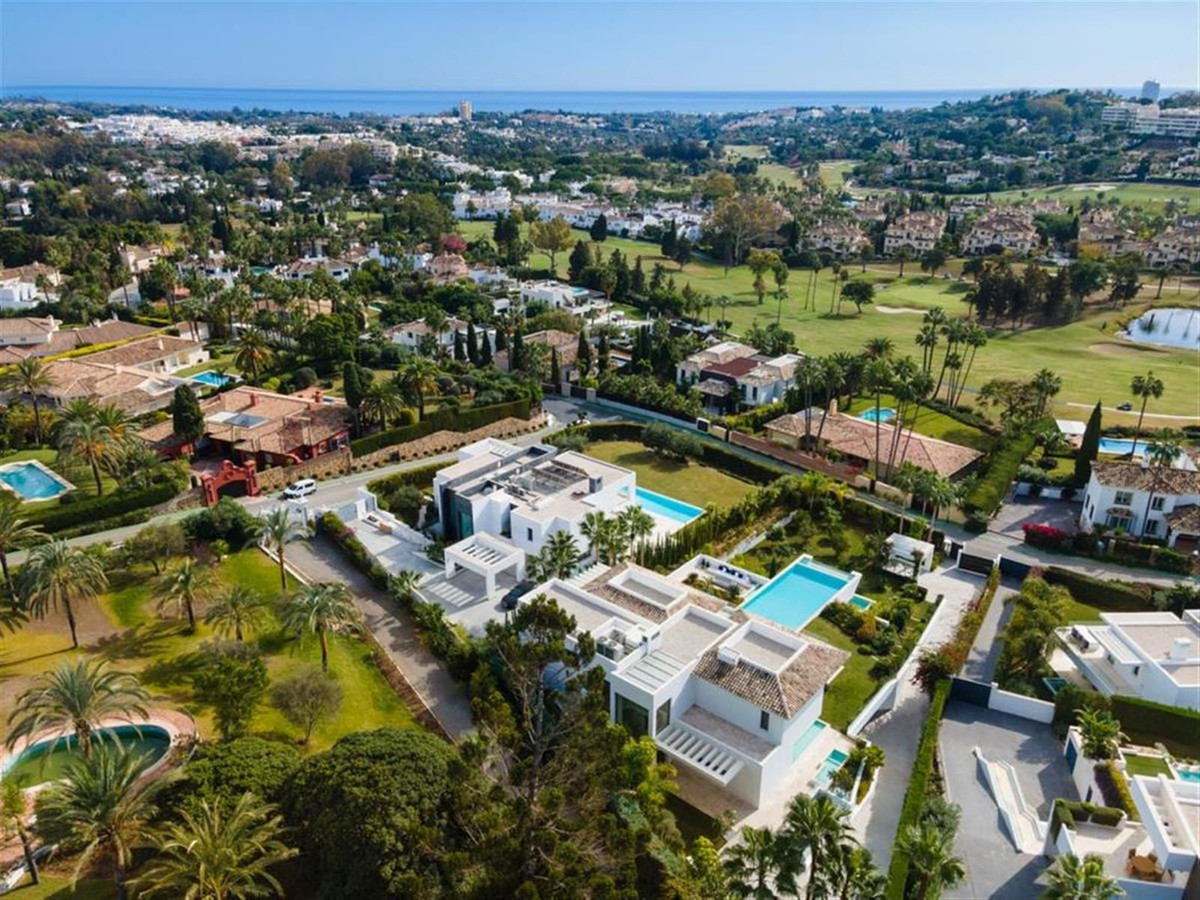 Photo 33 Detached Villa Nueva Andalucía, Costa del Sol, Málaga – R4414300
