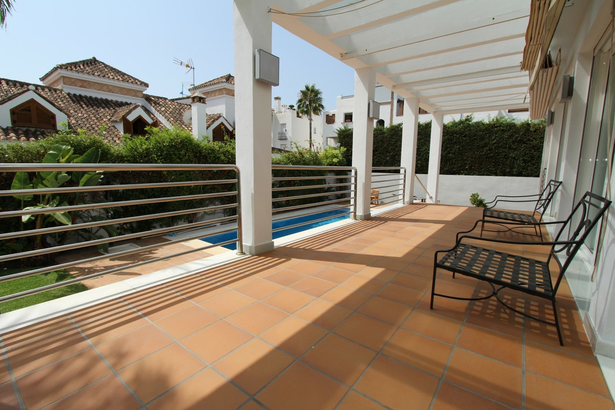 Photo 11 Detached Villa San Pedro de Alcántara, Costa del Sol, Málaga – R3229714