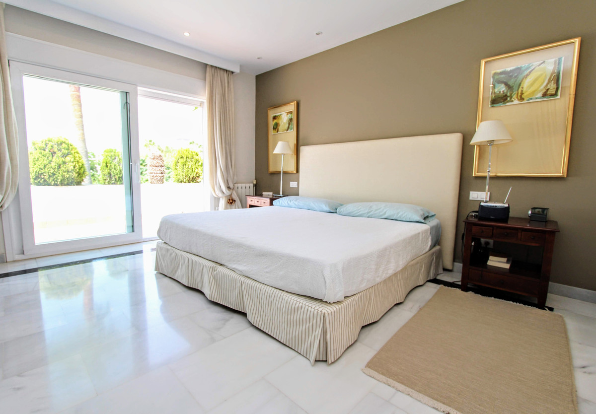 Photo 12 Detached Villa San Pedro de Alcántara, Costa del Sol, Málaga – R3229714