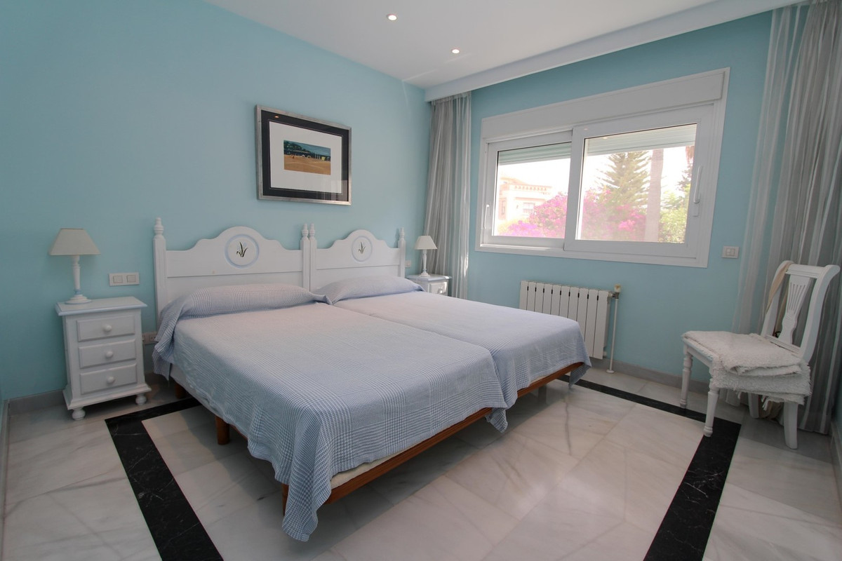 Photo 18 Detached Villa San Pedro de Alcántara, Costa del Sol, Málaga – R3229714