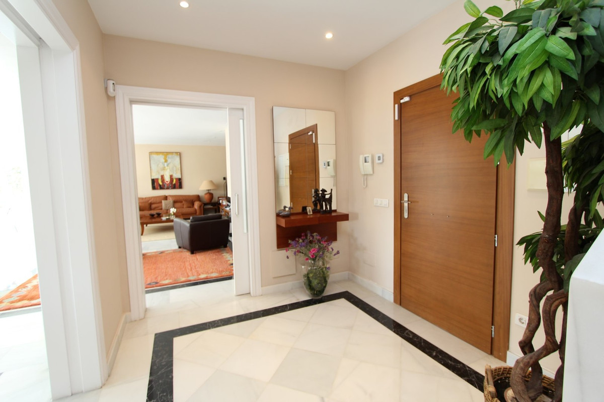 Photo 23 Detached Villa San Pedro de Alcántara, Costa del Sol, Málaga – R3229714