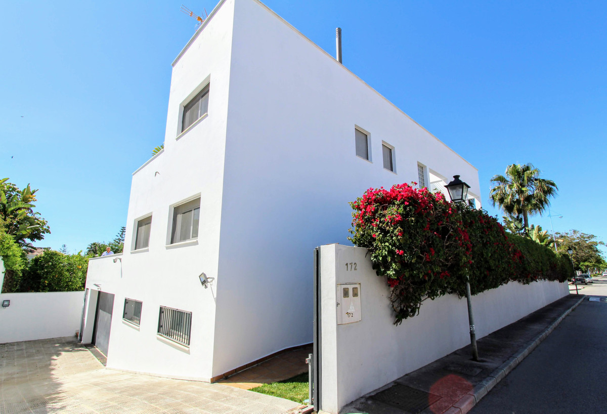 Photo 27 Detached Villa San Pedro de Alcántara, Costa del Sol, Málaga – R3229714
