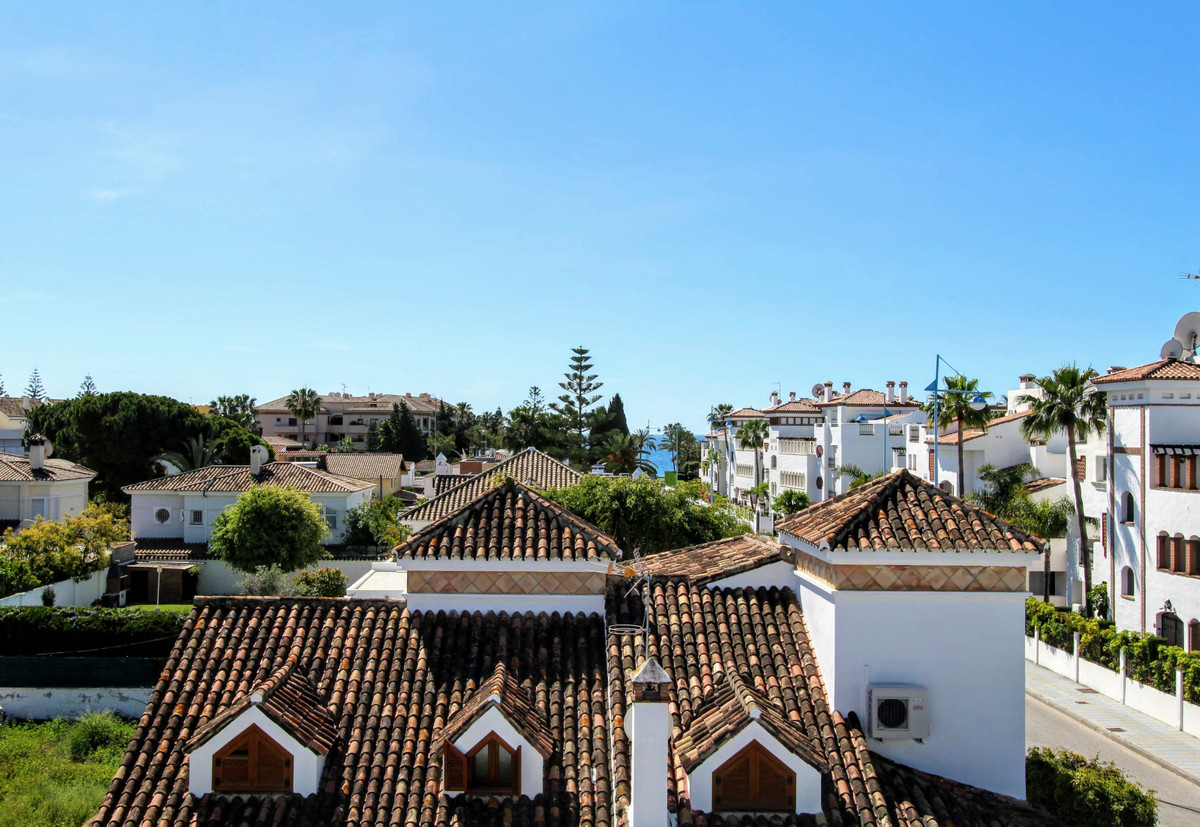 Photo 4 Detached Villa San Pedro de Alcántara, Costa del Sol, Málaga – R3229714