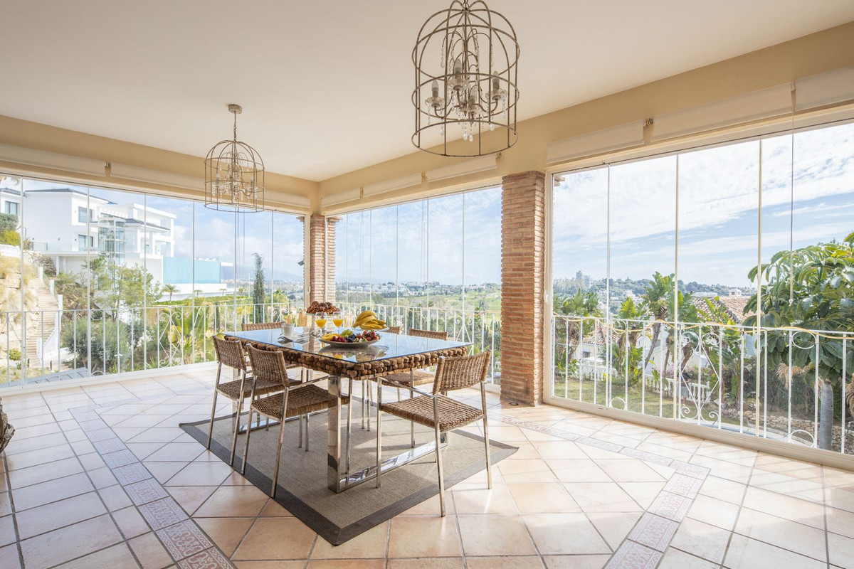 Photo 26 Detached Villa El Paraiso, Costa del Sol, Málaga – R5057767