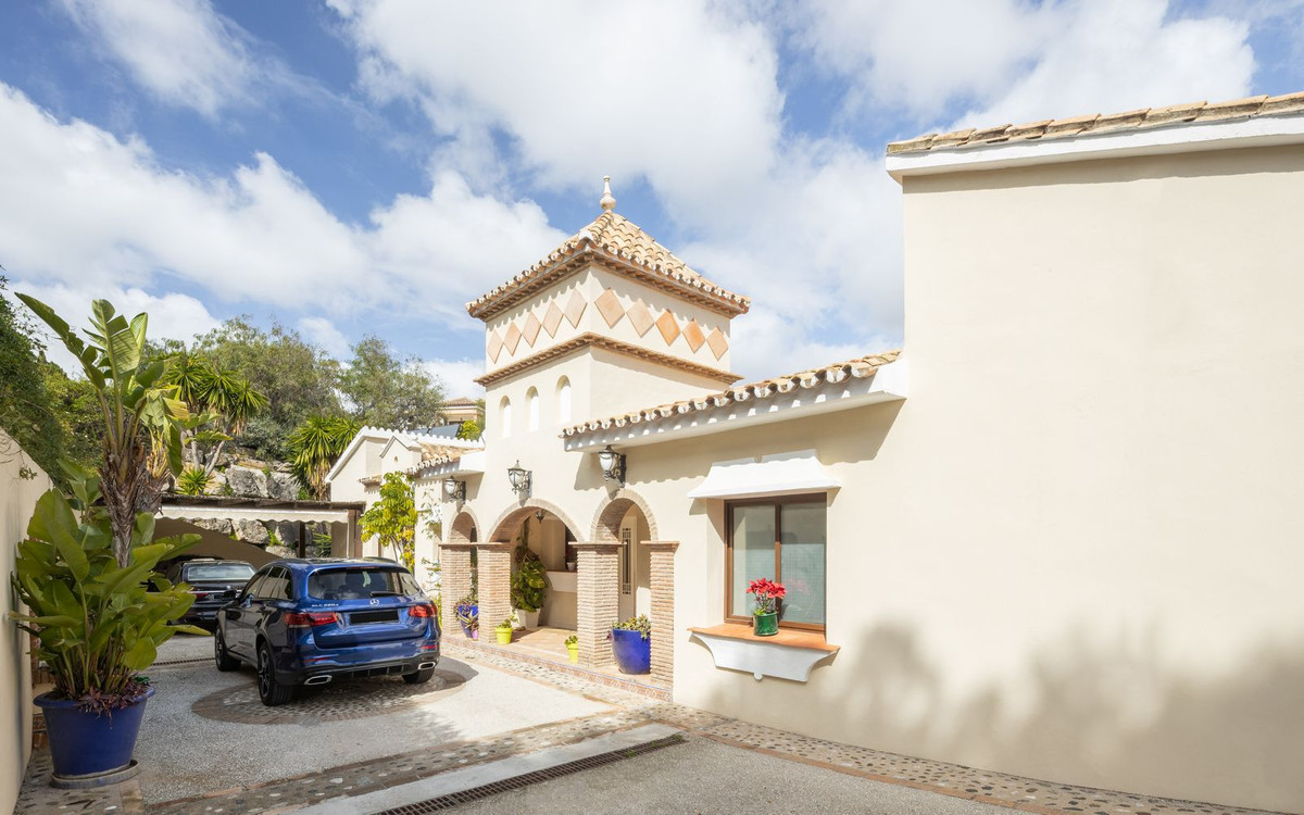 Photo 9 Detached Villa El Paraiso, Costa del Sol, Málaga – R5057767